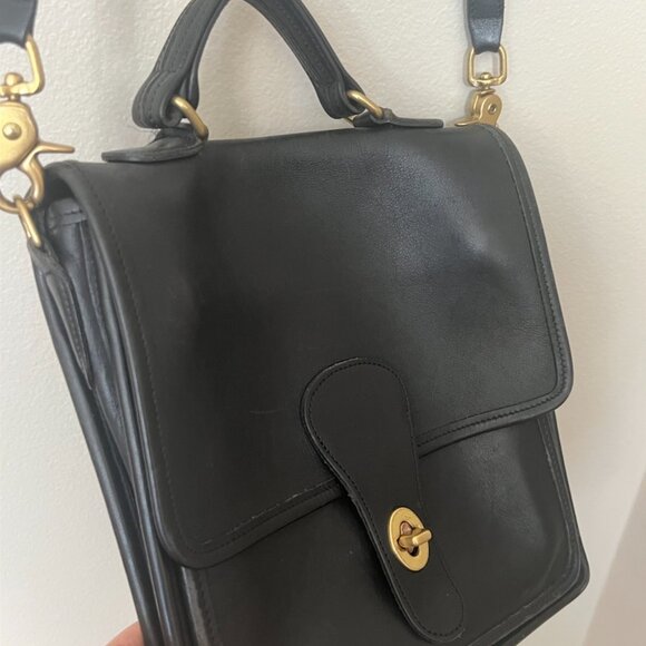 Coach  Crossbody Satchel Purse with turnlock - Picture 4 of 9